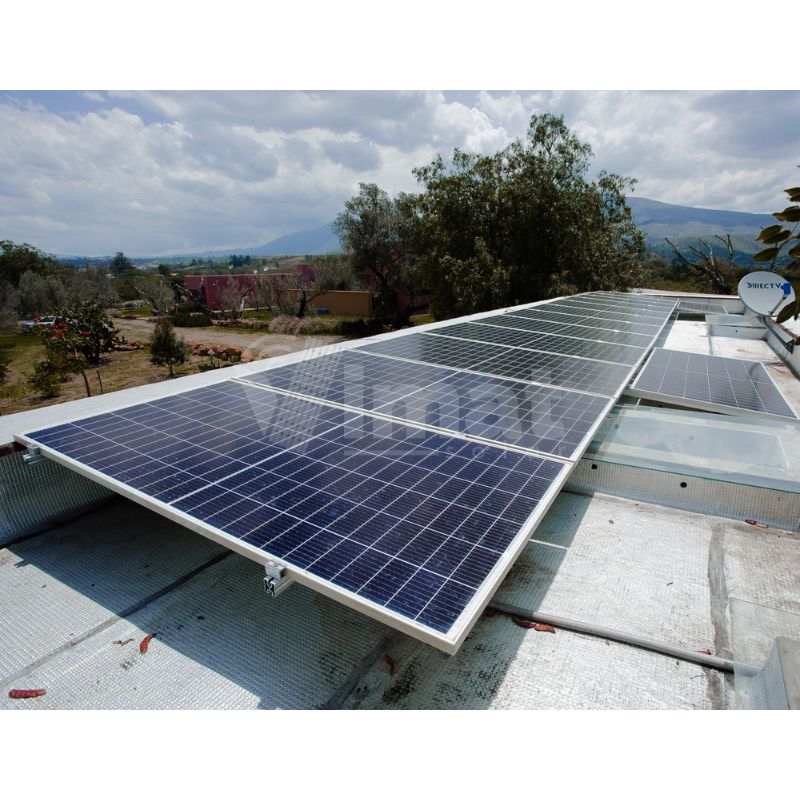 paneles solares en techo casa Sachica, Boyacá